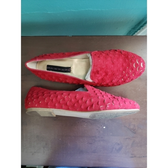 Steven by Steven Madden Mombi Red Scaled Loafers - Picture 6 of 6